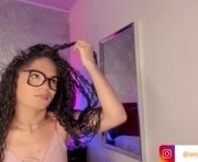 _vennuss_ is a 24 year old shemale webcam sex model.