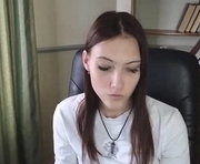 silvergammell is a 18 year old female webcam sex model.