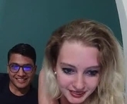 mommylemons is a 18 year old couple webcam sex model.