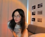 sofiasimons is a 18 year old female webcam sex model.