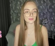 a_delina is a 20 year old female webcam sex model.
