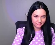 blum_kelly is a 31 year old female webcam sex model.