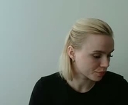 leyla_le is a 18 year old female webcam sex model.