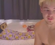 maevenelijah is a  year old couple webcam sex model.