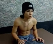 zackss_player is a 20 year old male webcam sex model.