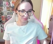 mollydevonn is a 18 year old female webcam sex model.