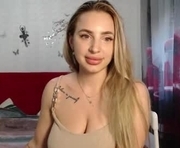 lorasinclare is a 31 year old female webcam sex model.