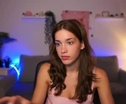 kissiecat is a 18 year old female webcam sex model.