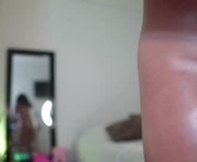 itsliamonroe is a 21 year old female webcam sex model.
