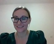 _sandyqueen__ is a  year old female webcam sex model.