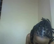 miami_muffin is a 20 year old female webcam sex model.