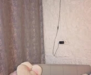 hornywood_ is a 29 year old female webcam sex model.