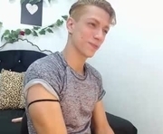 nadirkaisser is a 22 year old male webcam sex model.