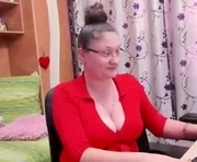 joyfuluntamed is a 32 year old female webcam sex model.