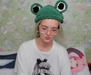 vanilla_arya is a 19 year old female webcam sex model.