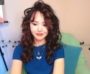 eistra is a 19 year old female webcam sex model.