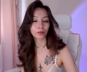 melsilui is a 22 year old female webcam sex model.