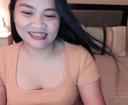 elleelle123 is a 72 year old female webcam sex model.