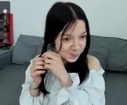 nya_babe is a 19 year old female webcam sex model.