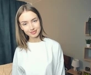 paulettelafevre is a 18 year old female webcam sex model.