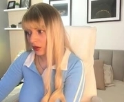 jenniekim_18 is a 25 year old female webcam sex model.
