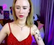 beauty_sashaxx is a 19 year old female webcam sex model.