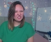 sallyverda is a 26 year old female webcam sex model.