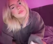 transaubrey is a 19 year old shemale webcam sex model.