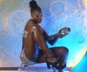 kloee_12 is a 25 year old female webcam sex model.