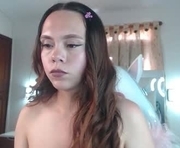 samycollens is a 21 year old female webcam sex model.