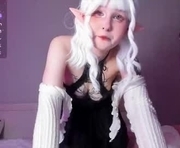 lil_purr_ is a 19 year old female webcam sex model.