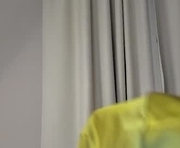 amelydoll18 is a 18 year old female webcam sex model.