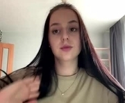 kristianbielicki is a 18 year old female webcam sex model.