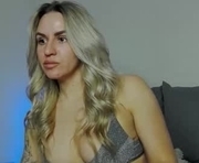 foxy_kimmi is a 29 year old female webcam sex model.