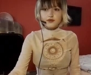 skylaporter1 is a 19 year old female webcam sex model.