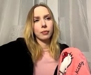 lakeshavotraw is a 18 year old female webcam sex model.