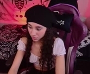 davina_heart is a 19 year old female webcam sex model.