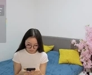 nari_jin is a  year old female webcam sex model.