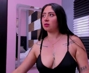 juliethcruz is a 24 year old female webcam sex model.