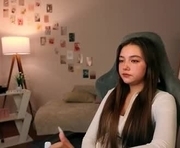 vexorin is a 18 year old female webcam sex model.