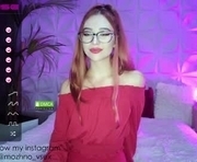 foxylovesyou is a 19 year old female webcam sex model.