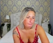 alisalissy is a 44 year old female webcam sex model.