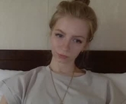 missalis is a 24 year old female webcam sex model.