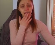 agnessi_ is a 19 year old female webcam sex model.