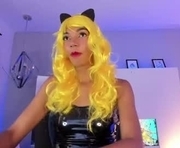 pia_mo is a 28 year old female webcam sex model.