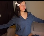 hannarose31 is a 22 year old female webcam sex model.