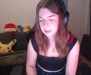 colaux is a 22 year old female webcam sex model.