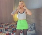 beatrixcompston is a  year old female webcam sex model.