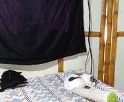 miahells is a 21 year old couple webcam sex model.