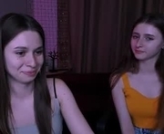 flora_ri is a 21 year old female webcam sex model.